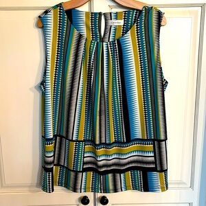 Calvin Klein sleeveless jersey knit top. 1X Mod geometric design.